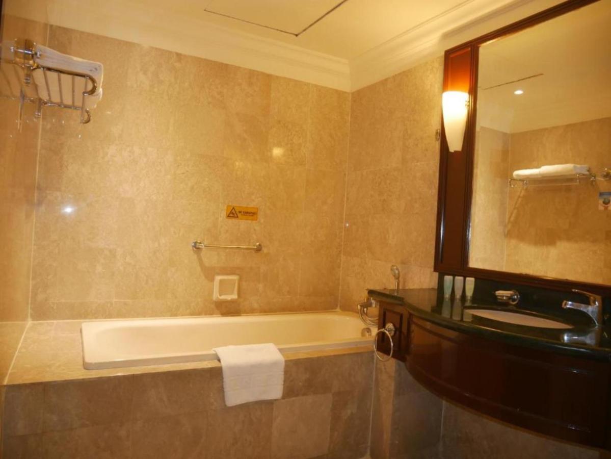 The Bukit Bintang Serviced Residences Куала Лумпур Екстериор снимка